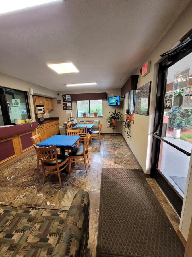 Raceway Inn Martinsville Exterior foto